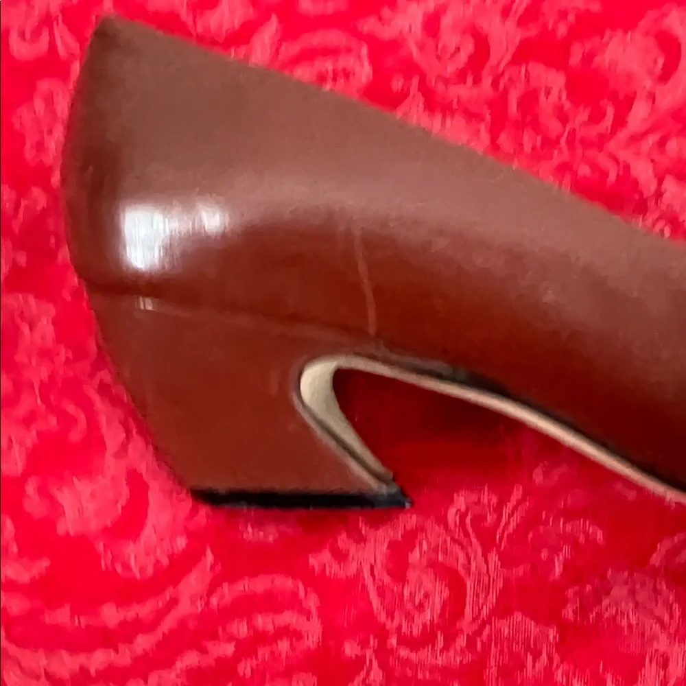 Vintage Paloma Oxblood Leather Pumps Made in Italy Women's 6B Sculptural Heel